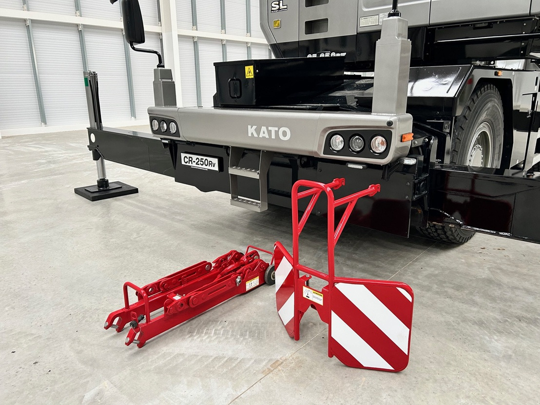 Mobile crane KATO CR-250Rv , 25 Ton City Crane with Only 1,991 hours: picture 49