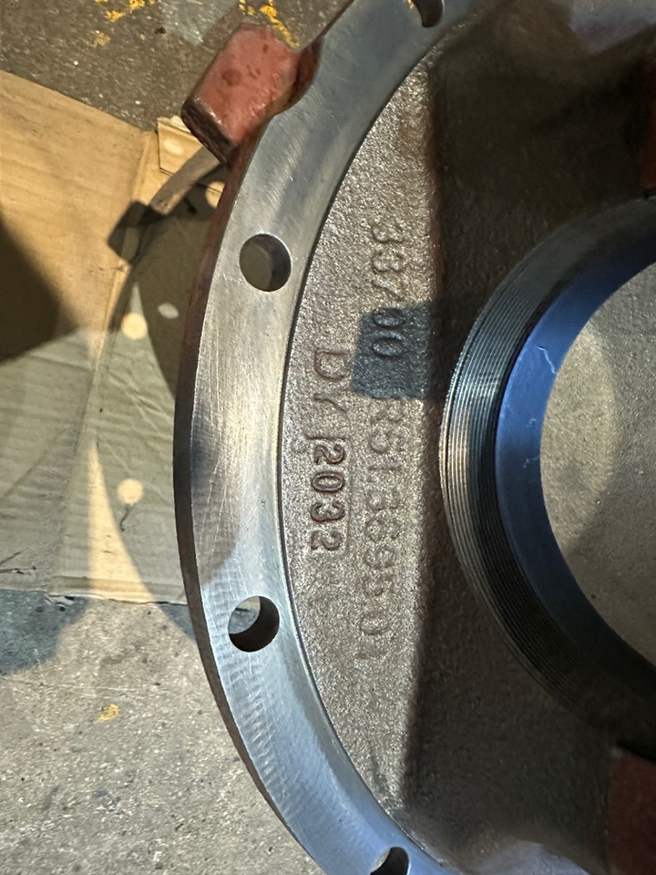 LIEBHERR Differential Carrier Part Number 10342388 - All terrain crane: picture 2 LIEBHERR Differential Carrier Part Number 10342388 - All terrain crane: picture 2