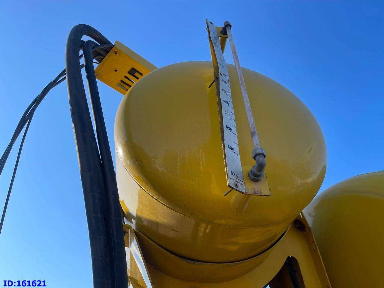 Concrete mixer semi-trailer DE BUF BM 12-36-2 12m3: picture 10 Concrete mixer semi-trailer DE BUF BM 12-36-2 12m3: picture 10