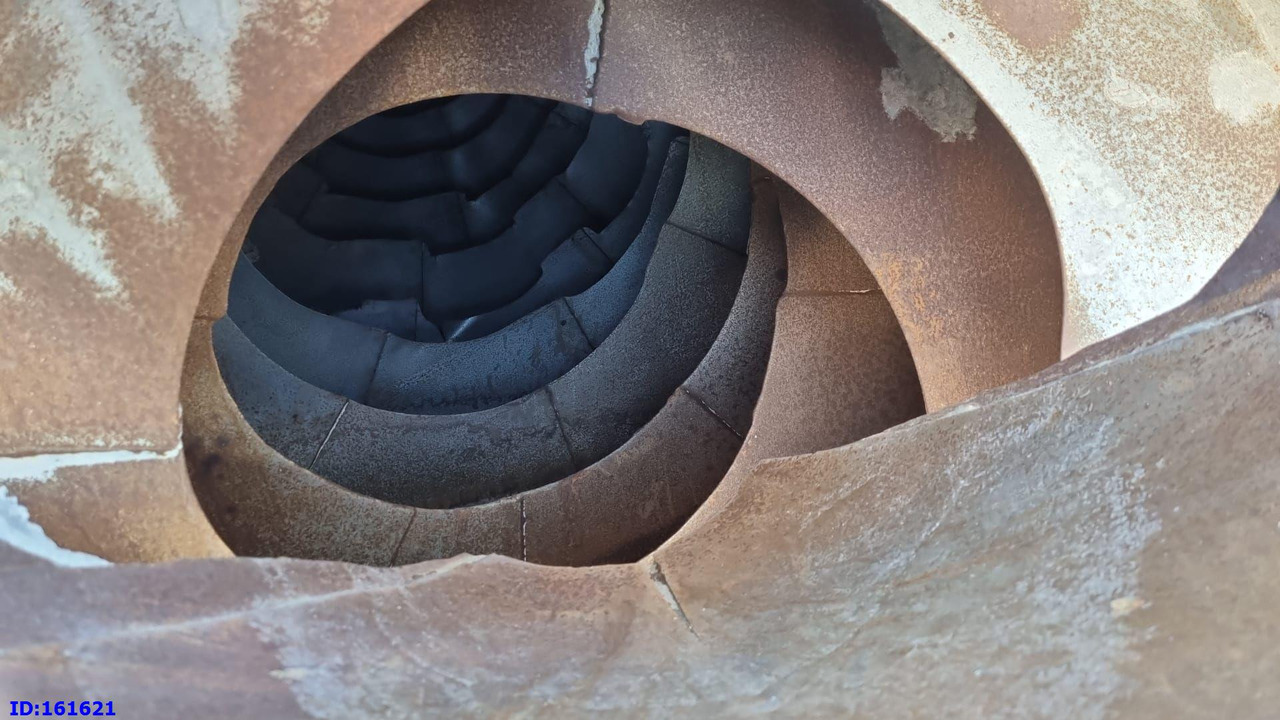 Concrete mixer semi-trailer DE BUF BM 12-36-2 12m3: picture 6 Concrete mixer semi-trailer DE BUF BM 12-36-2 12m3: picture 6