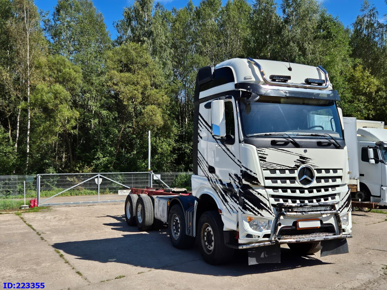 MERCEDES-BENZ Arocs 3763 8x4 Fullsteel - Cab chassis truck: picture 4 MERCEDES-BENZ Arocs 3763 8x4 Fullsteel - Cab chassis truck: picture 4