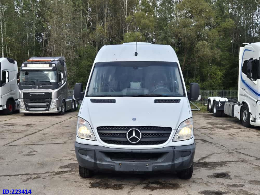 MERCEDES-BENZ Sprinter 519 VIP - 17 Seater Euro5 - Coach: picture 2 MERCEDES-BENZ Sprinter 519 VIP - 17 Seater Euro5 - Coach: picture 2