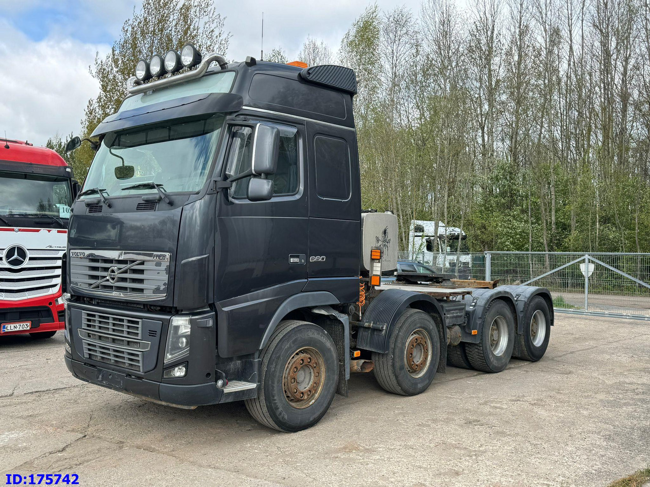 VOLVO FH16  660HP  8x4 - Tractor unit: picture 1 VOLVO FH16  660HP  8x4 - Tractor unit: picture 1
