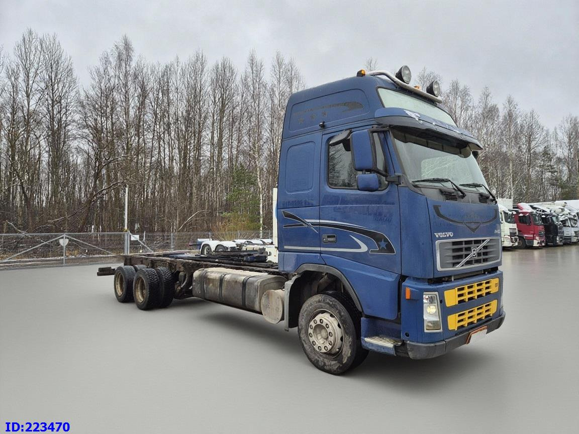 VOLVO FH12 420HP 6x2 - Cab chassis truck: picture 4 VOLVO FH12 420HP 6x2 - Cab chassis truck: picture 4