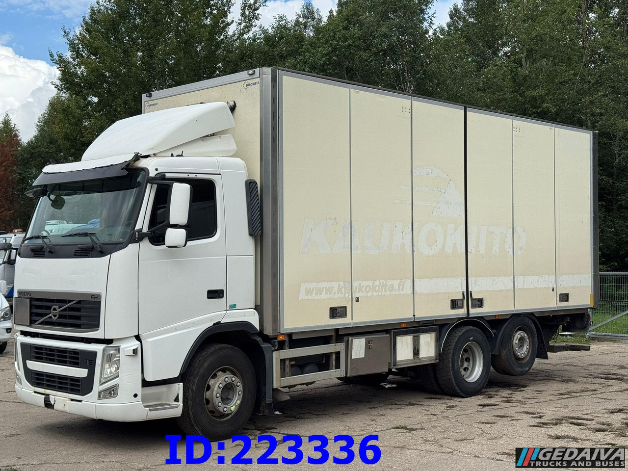 Box truck VOLVO FH13 460HP 6x2  OPEN SIDE BOX: picture 1