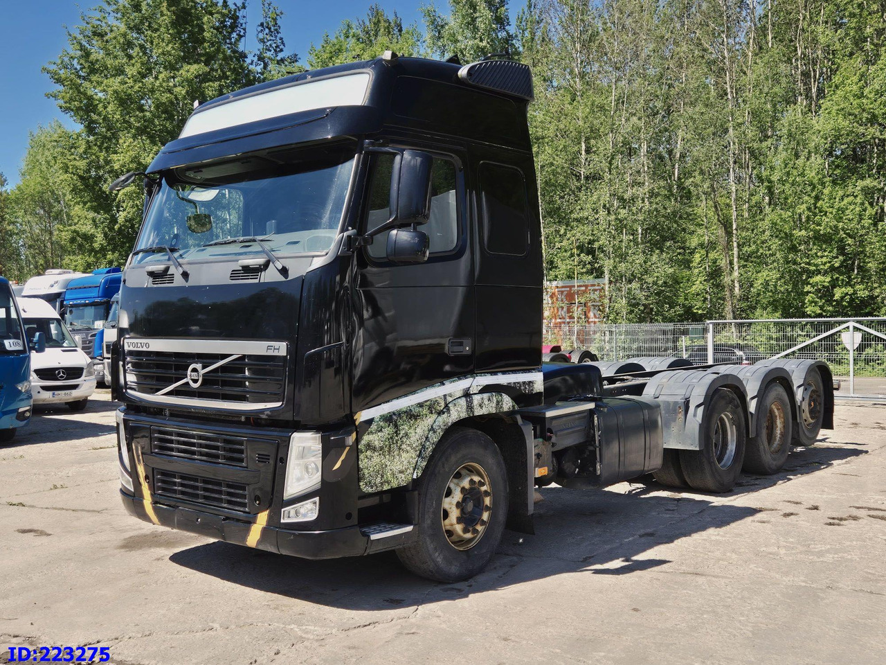VOLVO FH13 540HP 8X4 (Steering axle) RETARDER - Cab chassis truck: picture 1 VOLVO FH13 540HP 8X4 (Steering axle) RETARDER - Cab chassis truck: picture 1