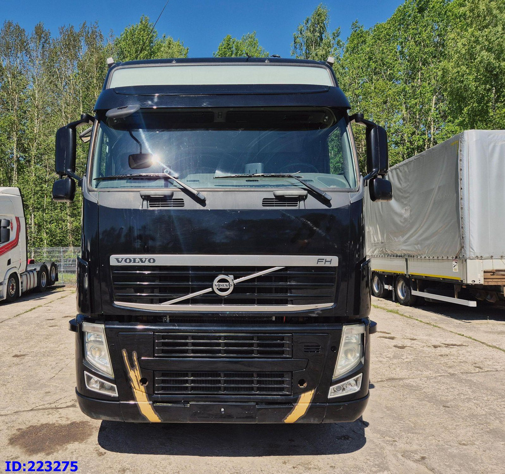 VOLVO FH13 540HP 8X4 (Steering axle) RETARDER - Cab chassis truck: picture 2 VOLVO FH13 540HP 8X4 (Steering axle) RETARDER - Cab chassis truck: picture 2