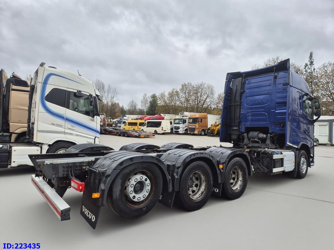 VOLVO FH13 540HP 8x4 (steering axle) - Cab chassis truck: picture 5 VOLVO FH13 540HP 8x4 (steering axle) - Cab chassis truck: picture 5