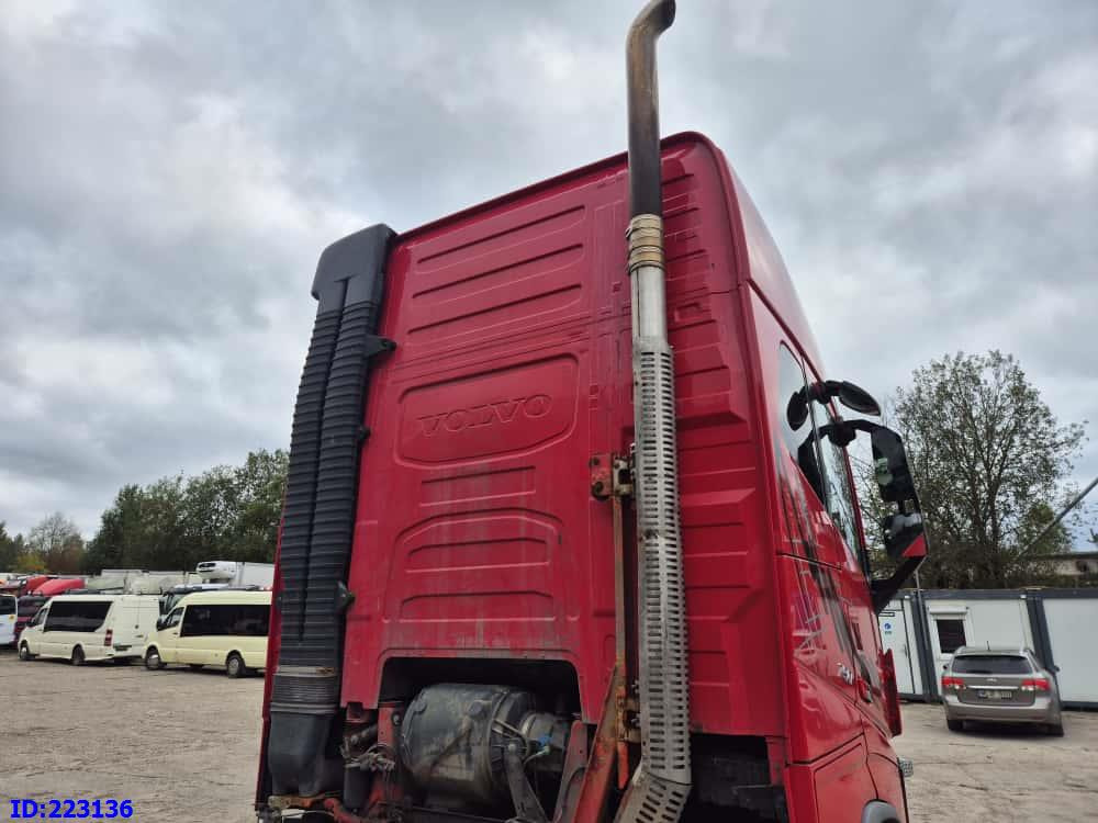 VOLVO FH16 750HP - 8x4 -Big Axles - Cab chassis truck: picture 5 VOLVO FH16 750HP - 8x4 -Big Axles - Cab chassis truck: picture 5