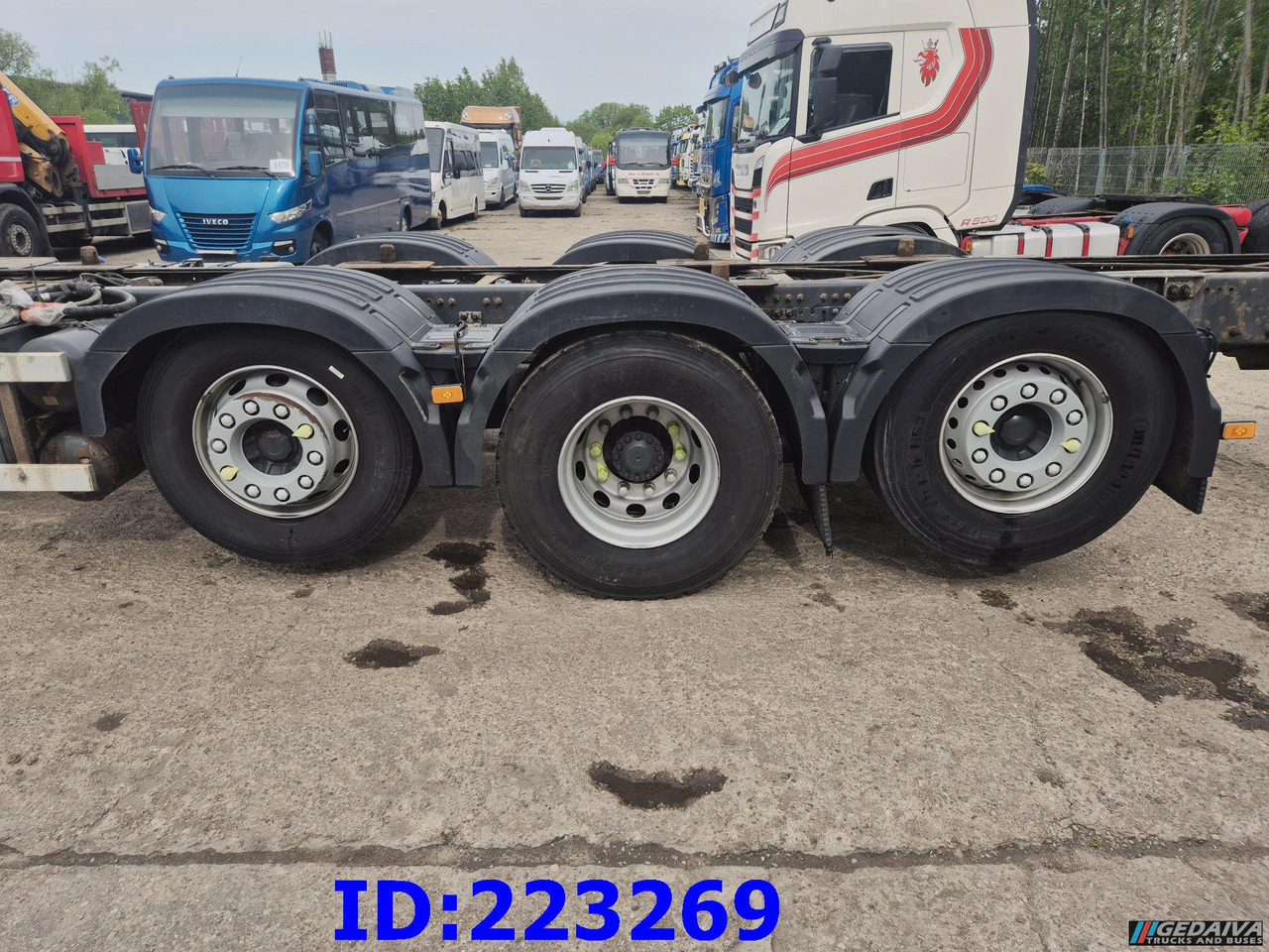 Cab chassis truck VOLVO FM13 500HP 8x2 (2 steering axels): picture 9