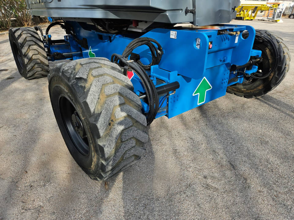 HAULOTTE HA 32 PX - Articulated boom: picture 5 HAULOTTE HA 32 PX - Articulated boom: picture 5