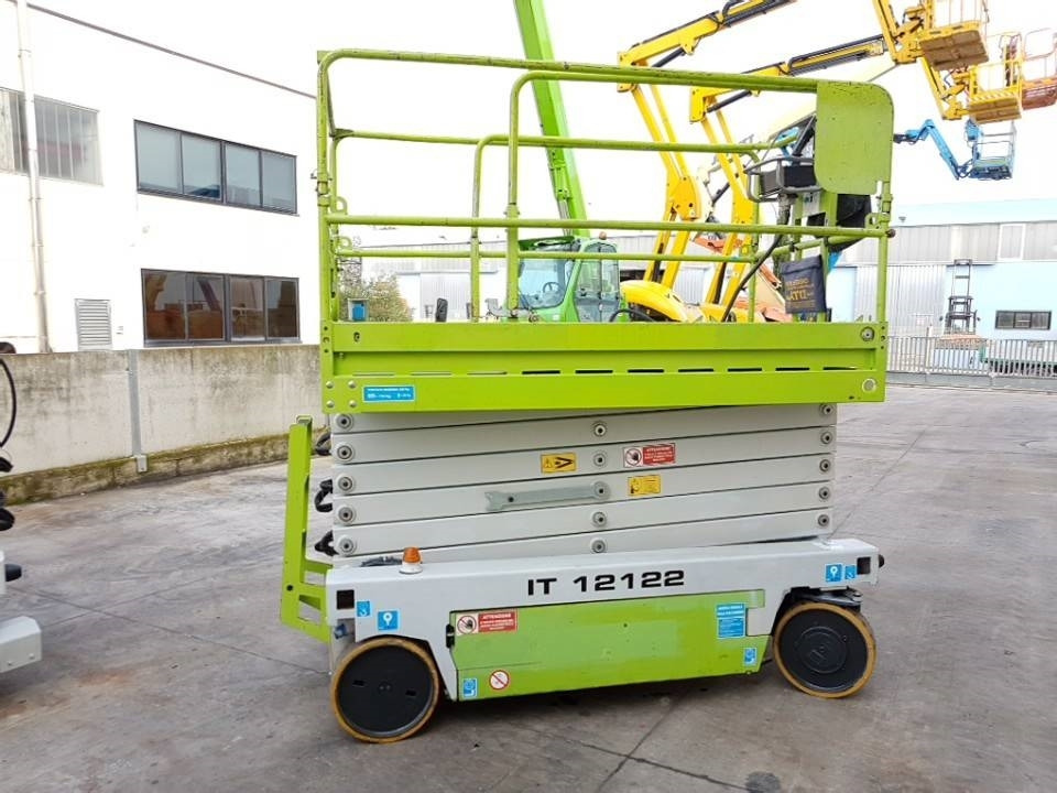Iteco IT 12122 - Scissor lift: picture 1 Iteco IT 12122 - Scissor lift: picture 1