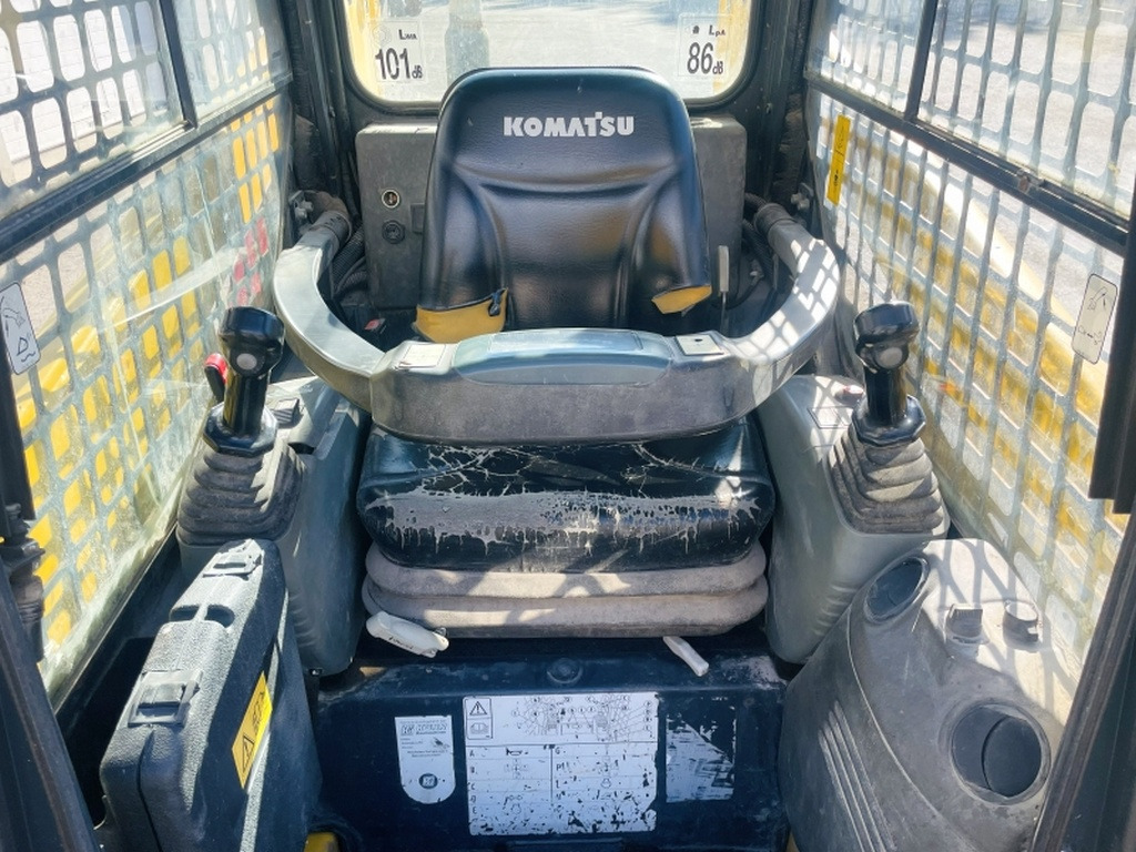 Komatsu SK714 (4077) - Skid steer loader: picture 5 Komatsu SK714 (4077) - Skid steer loader: picture 5