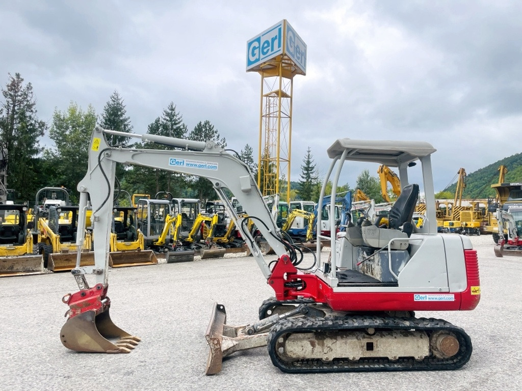 Takeuchi TB135 (4056) - Mini excavator: picture 1 Takeuchi TB135 (4056) - Mini excavator: picture 1