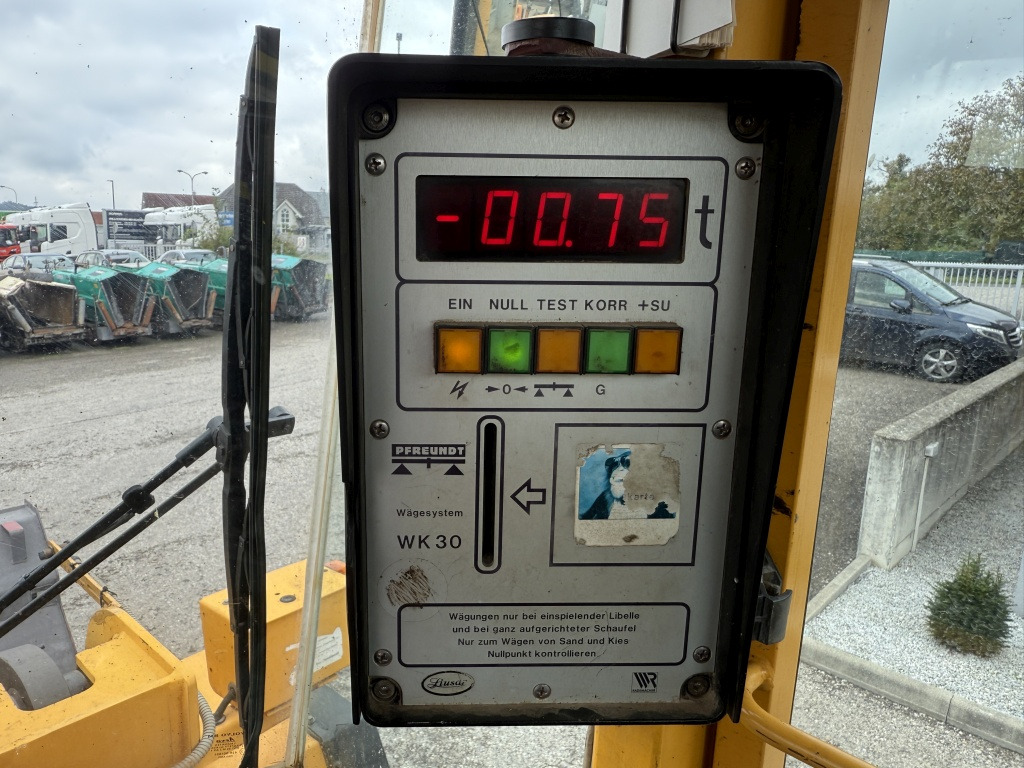 Wheel loader Volvo L 90 C (111728): picture 10 Wheel loader Volvo L 90 C (111728): picture 10