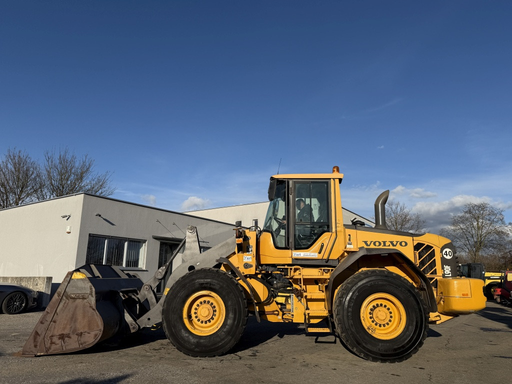 Volvo L 90 F (111773) - Wheel loader: picture 1 Volvo L 90 F (111773) - Wheel loader: picture 1