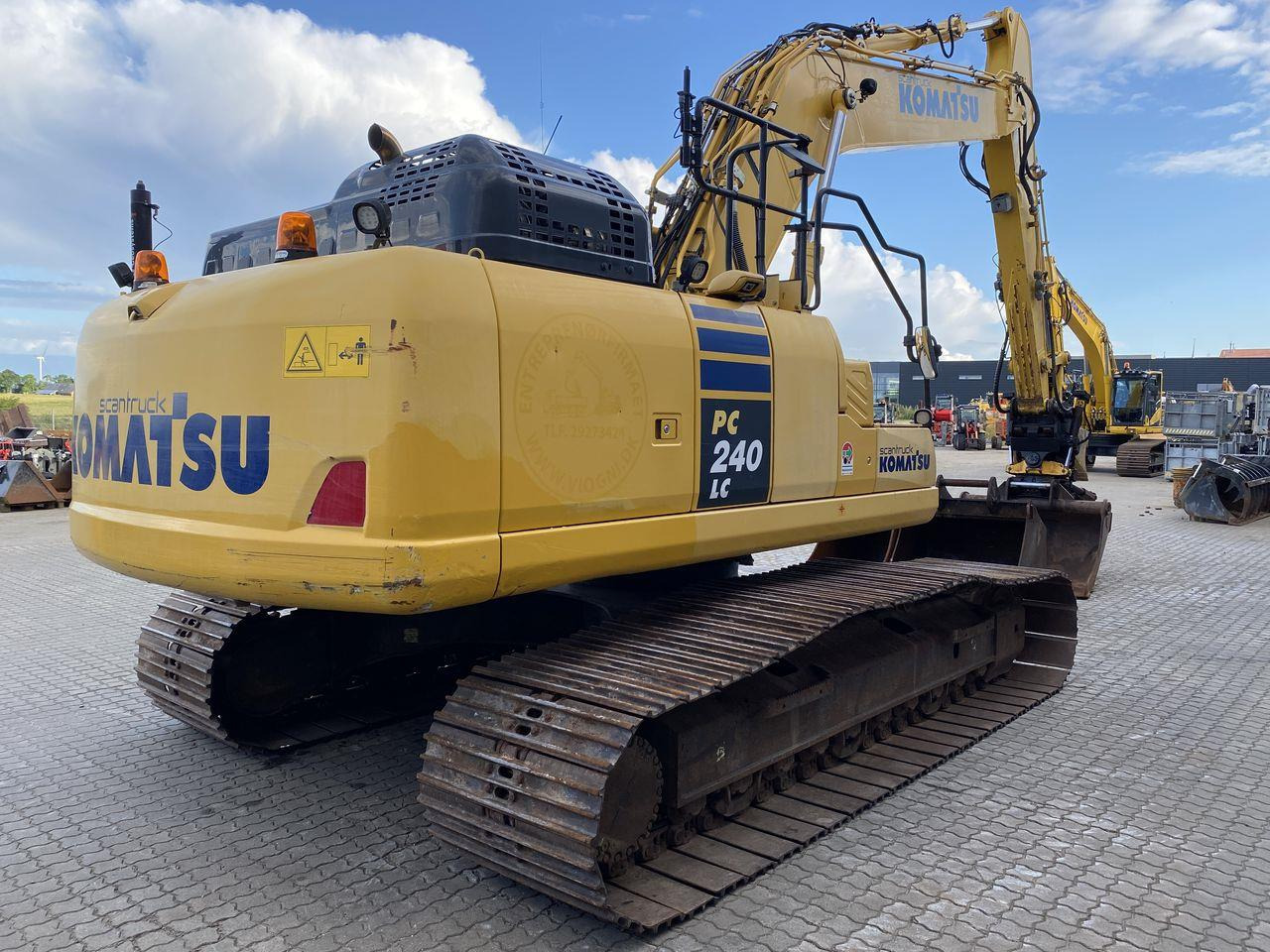 Komatsu PC240LC-11 - Crawler excavator: picture 4 Komatsu PC240LC-11 - Crawler excavator: picture 4