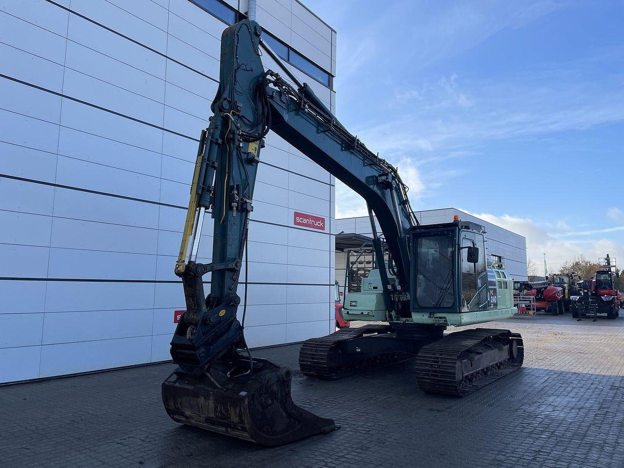 Komatsu PC240LCD-11 - Crawler excavator: picture 1 Komatsu PC240LCD-11 - Crawler excavator: picture 1