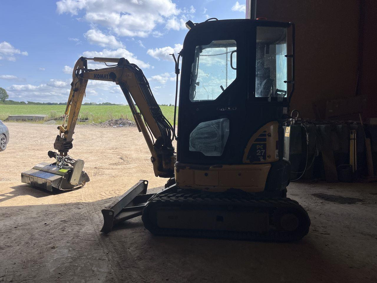 Komatsu PC27MR-2 - Mini excavator: picture 3 Komatsu PC27MR-2 - Mini excavator: picture 3