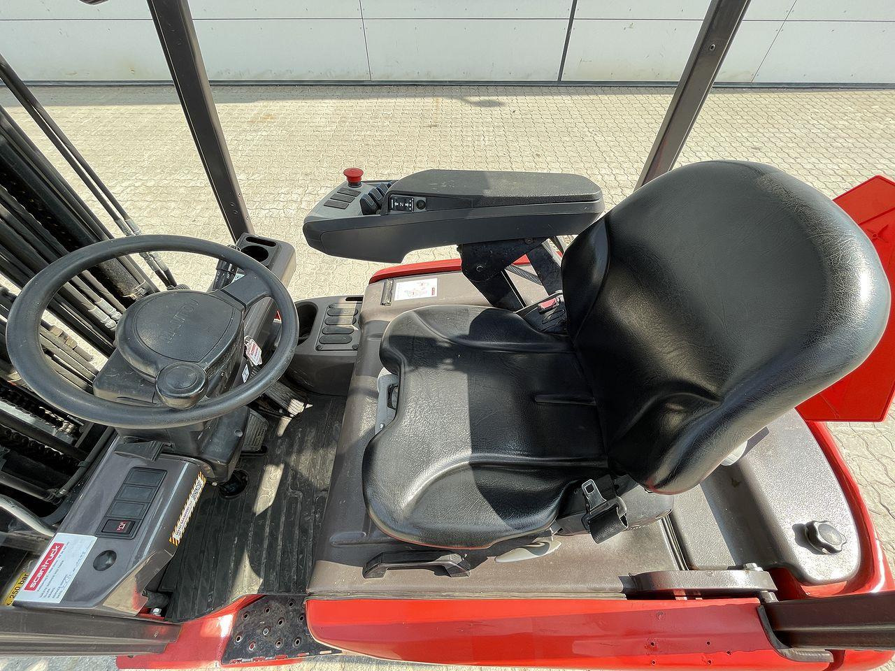 Manitou ME318 - Electric forklift: picture 3 Manitou ME318 - Electric forklift: picture 3