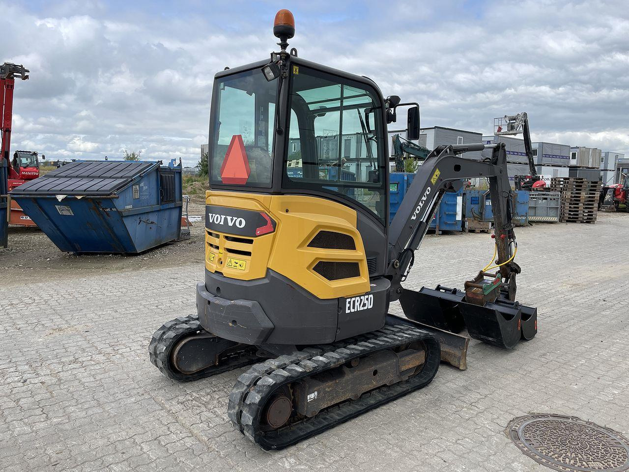 Volvo ECR25 - Mini excavator: picture 4 Volvo ECR25 - Mini excavator: picture 4