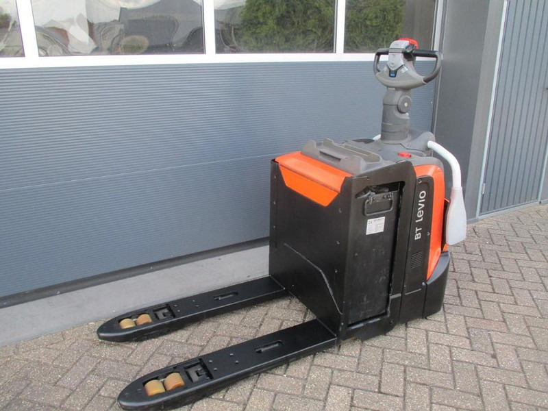 BT LPE200 - Pallet truck: picture 2 BT LPE200 - Pallet truck: picture 2