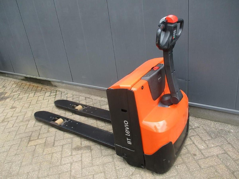BT LWE 180 - Pallet truck: picture 3 BT LWE 180 - Pallet truck: picture 3