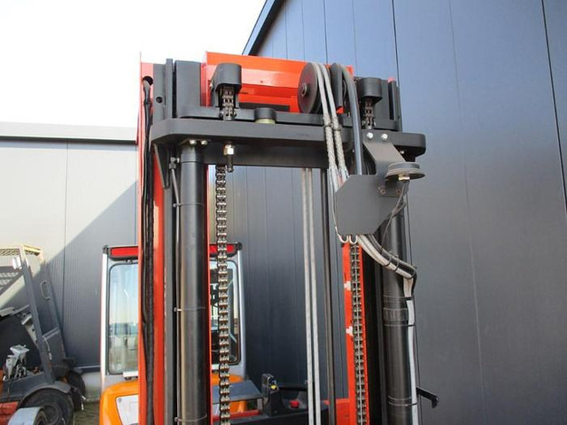 BT OME 100M - Order picker: picture 5 BT OME 100M - Order picker: picture 5