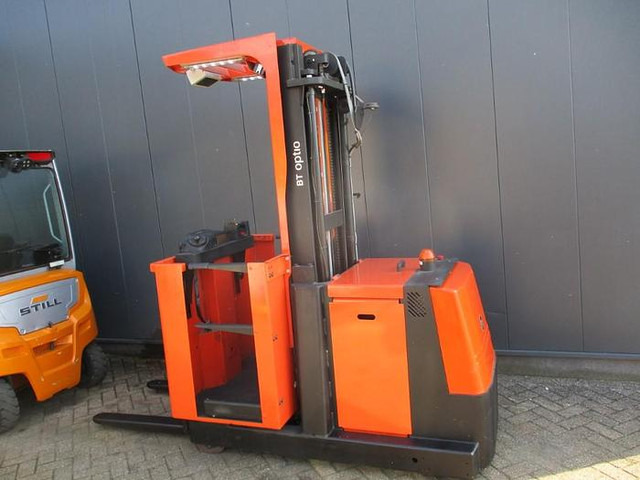 BT OME 100M - Order picker: picture 1 BT OME 100M - Order picker: picture 1