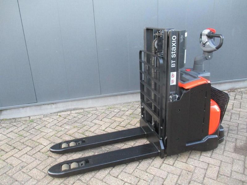 BT SWE 200D - Stacker: picture 2 BT SWE 200D - Stacker: picture 2