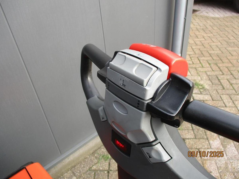 BT SWE140 - Pallet truck: picture 4 BT SWE140 - Pallet truck: picture 4