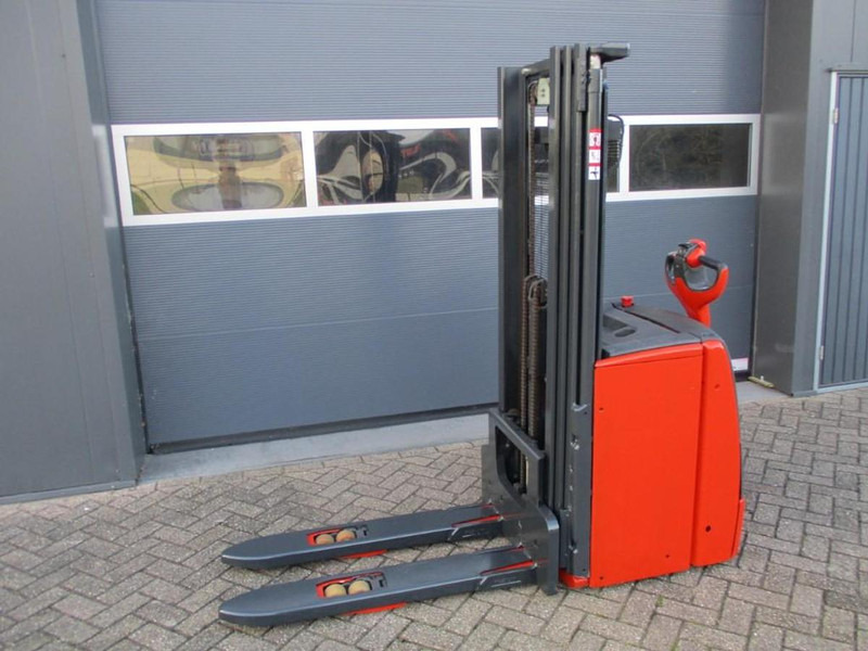 Linde L14 - Stacker: picture 2 Linde L14 - Stacker: picture 2