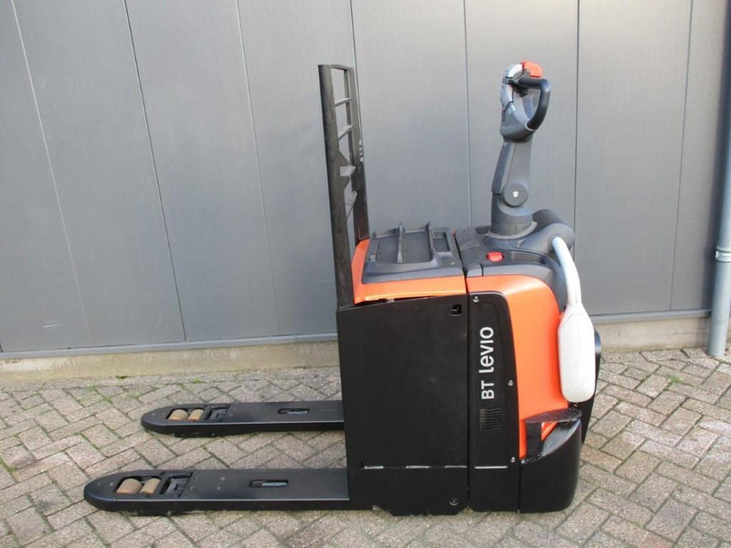 Toyota LPE250 - Pallet truck: picture 2 Toyota LPE250 - Pallet truck: picture 2