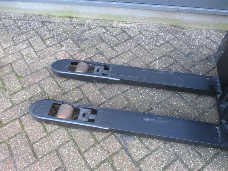 Toyota SWE 080L - Stacker: picture 5 Toyota SWE 080L - Stacker: picture 5