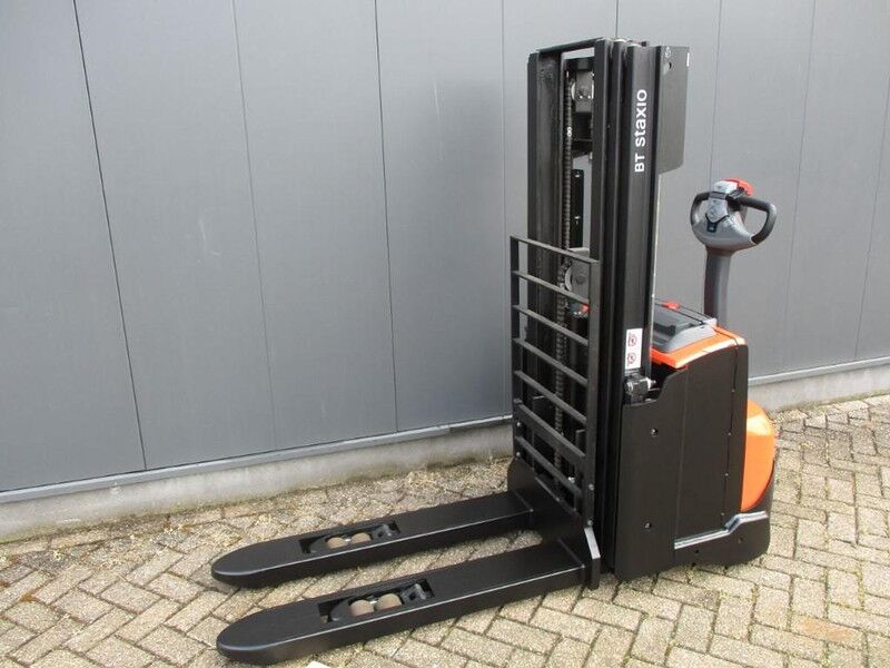 Toyota SWE140L - Pallet truck: picture 1 Toyota SWE140L - Pallet truck: picture 1