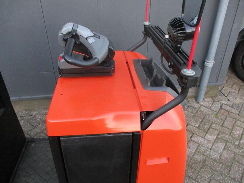 Toyota TSE300 Tracto - Tow tractor: picture 4 Toyota TSE300 Tracto - Tow tractor: picture 4