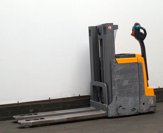 Jungheinrich EJD220 - Stacker: picture 1 Jungheinrich EJD220 - Stacker: picture 1