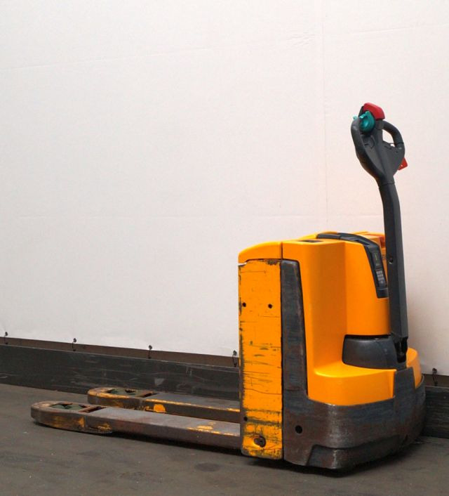 Jungheinrich EJE116 - Pallet truck: picture 2 Jungheinrich EJE116 - Pallet truck: picture 2