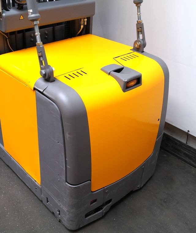 Jungheinrich EKS312 - Order picker: picture 4 Jungheinrich EKS312 - Order picker: picture 4
