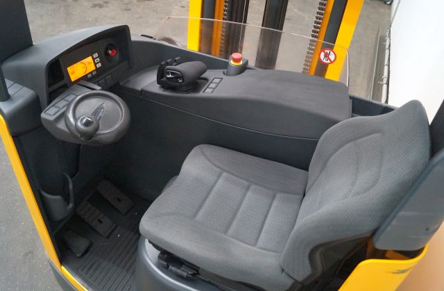 Jungheinrich ETV214 - Reach truck: picture 3 Jungheinrich ETV214 - Reach truck: picture 3