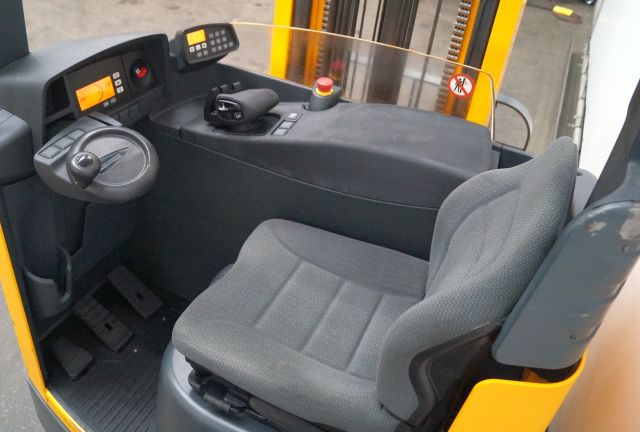 Jungheinrich ETV214 - Reach truck: picture 3 Jungheinrich ETV214 - Reach truck: picture 3