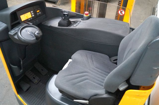 Jungheinrich ETV216 - Reach truck: picture 3 Jungheinrich ETV216 - Reach truck: picture 3