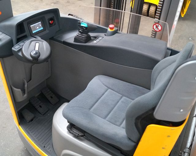 Jungheinrich ETV216 - Reach truck: picture 3 Jungheinrich ETV216 - Reach truck: picture 3