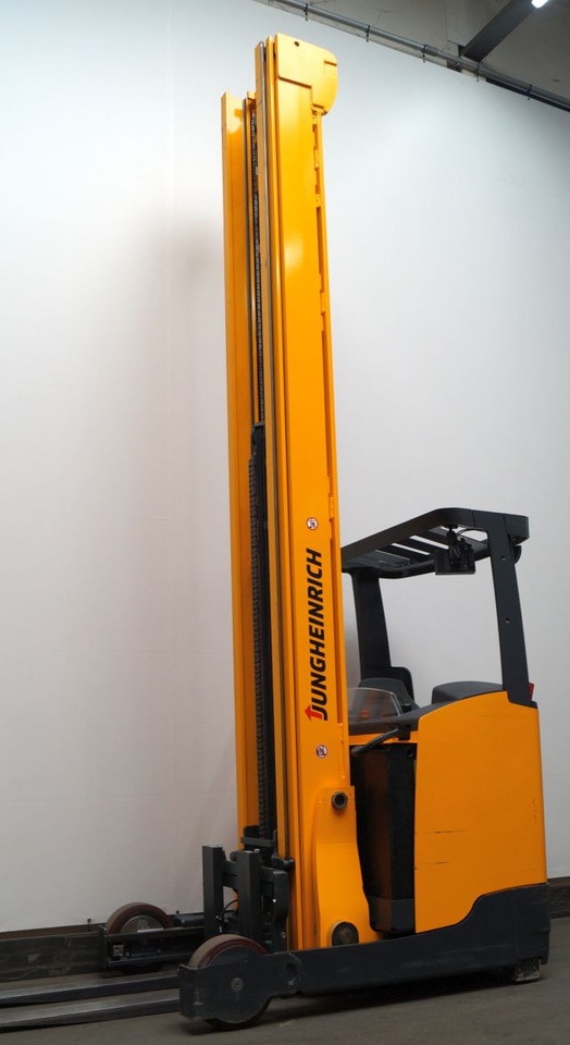 Jungheinrich ETV320 - Reach truck: picture 2 Jungheinrich ETV320 - Reach truck: picture 2