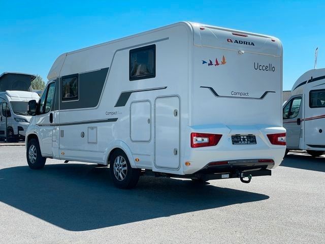 Adria Compact SL,Einzelbetten,Sat,Solar,Navi,Rückfahrk - Semi-integrated motorhome: picture 2 Adria Compact SL,Einzelbetten,Sat,Solar,Navi,Rückfahrk - Semi-integrated motorhome: picture 2