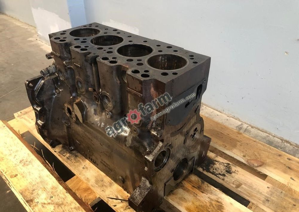 BLOK SILNIKA MASSEY FERGUSON 390 - Engine for Truck: picture 2 BLOK SILNIKA MASSEY FERGUSON 390 - Engine for Truck: picture 2
