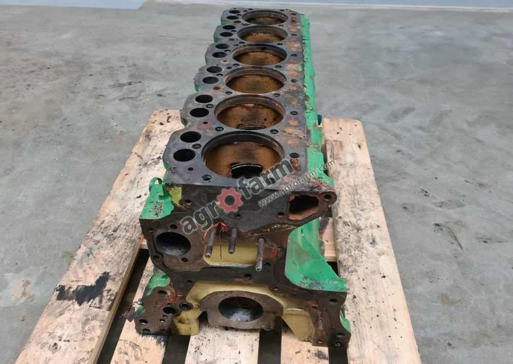 BLOK SILNIKA R72975 JOHN DEERE 4040 4240 4040S - Engine for Truck: picture 1 BLOK SILNIKA R72975 JOHN DEERE 4040 4240 4040S - Engine for Truck: picture 1