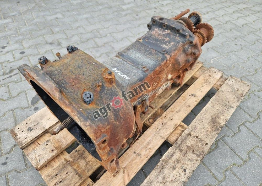 Skrzynia biegów Agroplus F 75 - Gearbox: picture 2 Skrzynia biegów Agroplus F 75 - Gearbox: picture 2