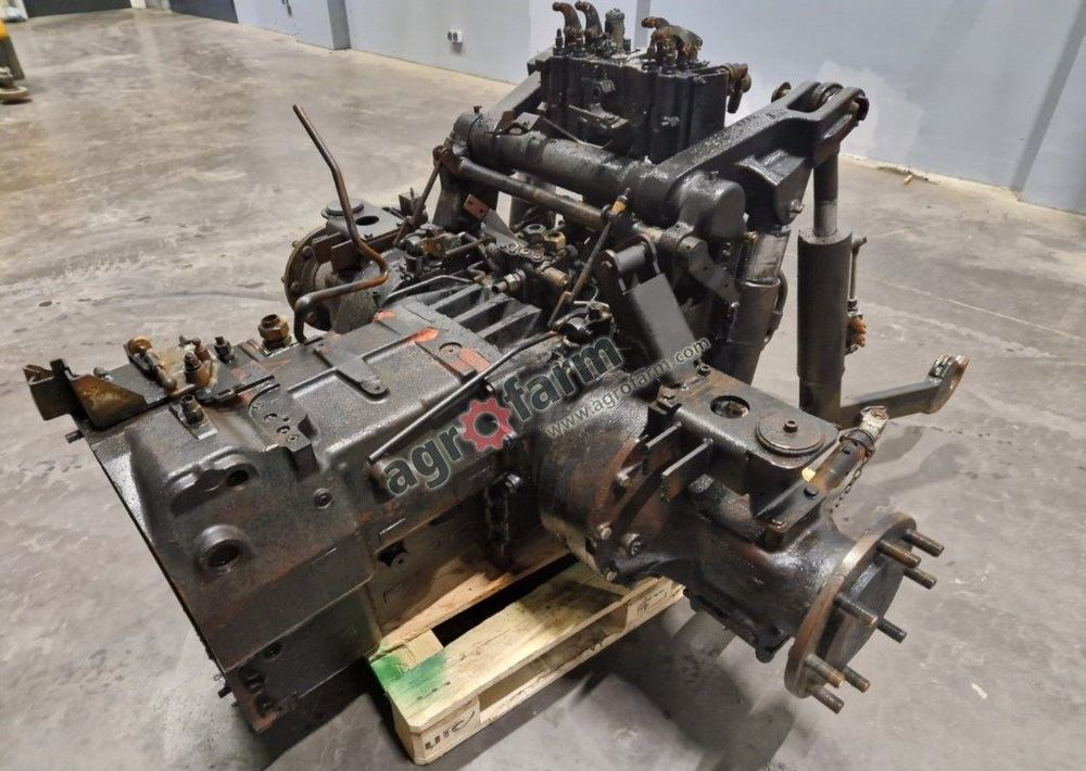 Skrzynia biegów, most tylny Deutz 2093417012 - Gearbox: picture 1 Skrzynia biegów, most tylny Deutz 2093417012 - Gearbox: picture 1