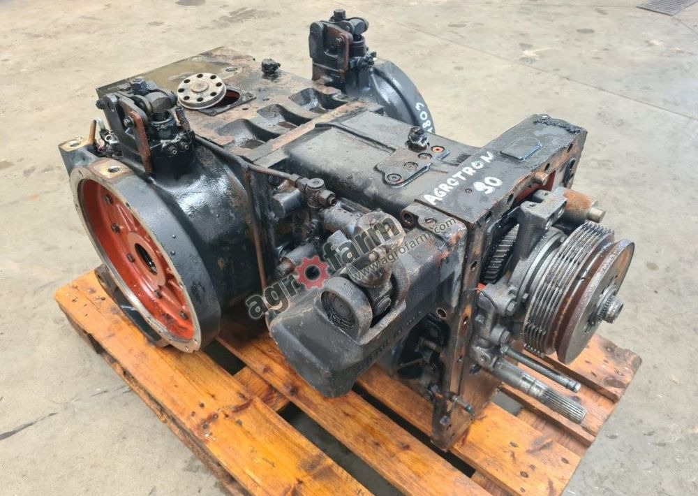Skrzynia biegów, most tylny Deutz Agrotron 90 - Gearbox: picture 1 Skrzynia biegów, most tylny Deutz Agrotron 90 - Gearbox: picture 1